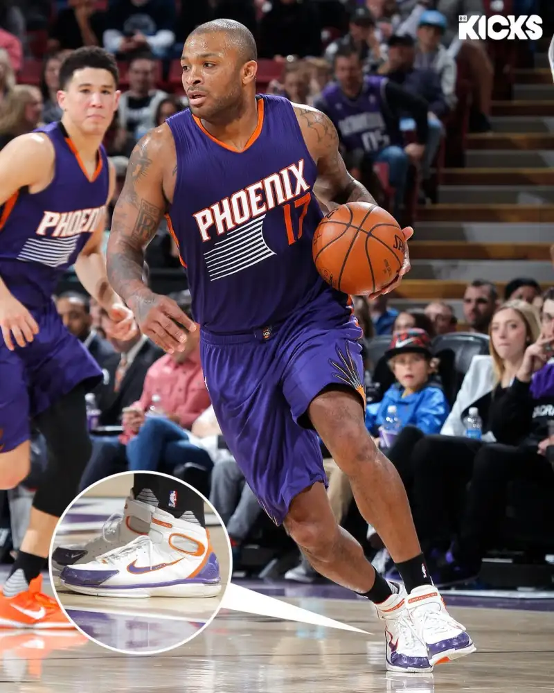 PG Gaming-B/R晒图回顾16赛季球员们穿着的经典球鞋：一起踏上回忆之旅